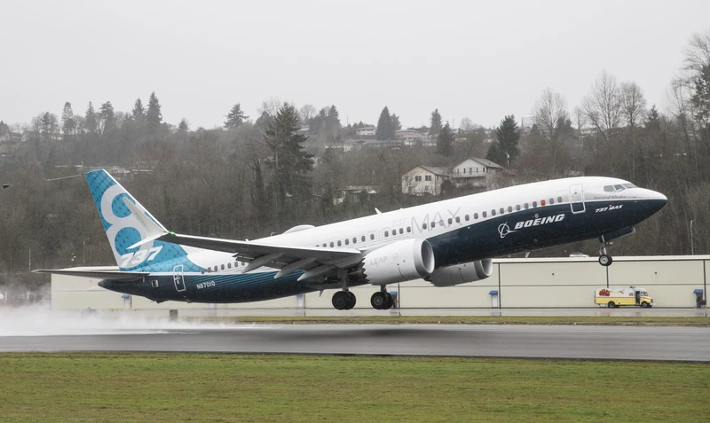 Prototipo del 737-10.